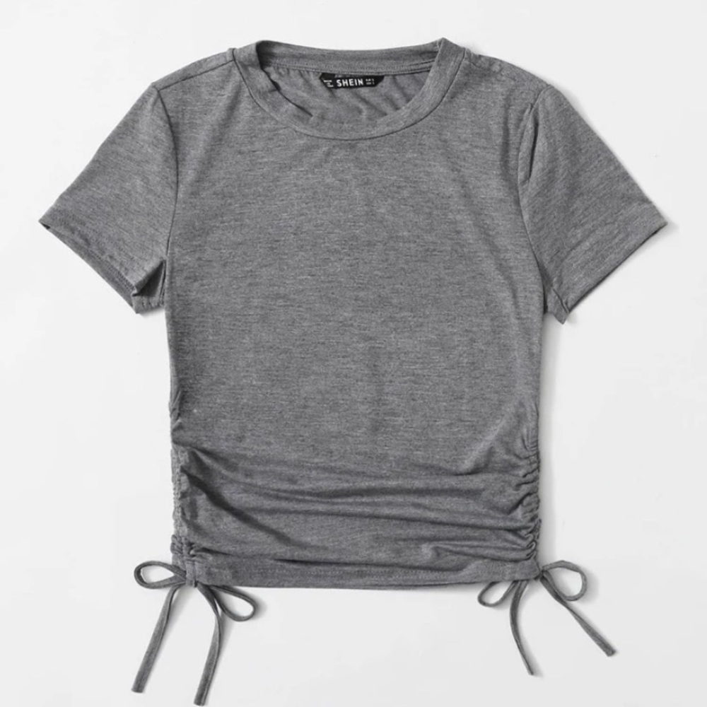 CONSIGNED🚫 Fitted t shirt with waist drawstring🖤